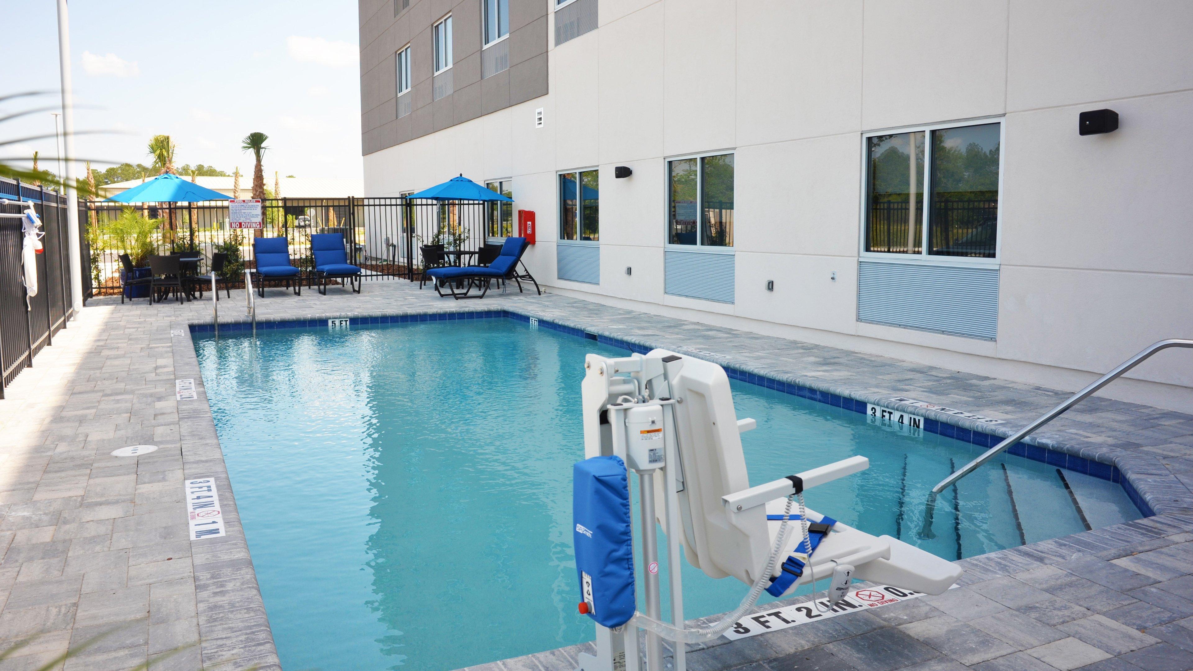 Holiday Inn Express & Suites - Jacksonville W - I295 And I10 By Ihg Extérieur photo